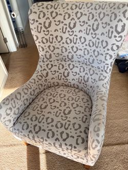 Accent chair