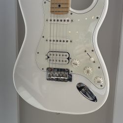 Fender Stratocaster Electric Guitar