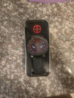 Marvel Deadpool Watch with Tin Case