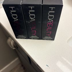 Luminous Foundation By Huda