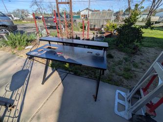 Gaming Desk W/Led Strip