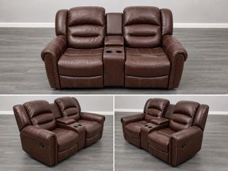 🔥 Brown Leather Reclining Loveseat w/ Console – Must Go Today 🔥