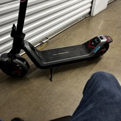 NIQu X model Scooter