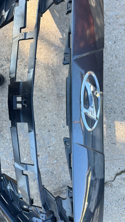2022 Hyundai Elantra Front Bumper