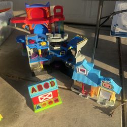 Play Houses 