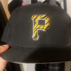 New Pirates fitted hat 7/14