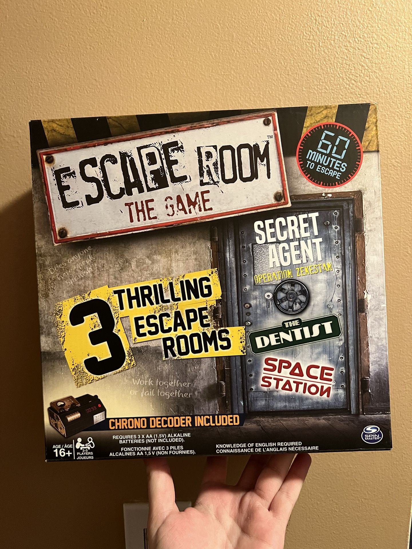 Escape Room The Board Game – Puzzle & Mystery Party Game for All Ages