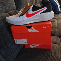 Nike Size 13 Revolution Running Athletic Gym Shoes Men's 