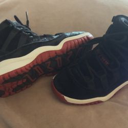 Jordan 11 Retro Bred Velvet Size 12c