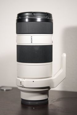 Sony 70-200 F4 g e mount lens