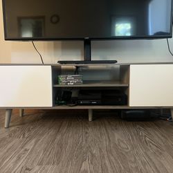  TV console