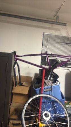 Selling Medusa frame plus handlebars