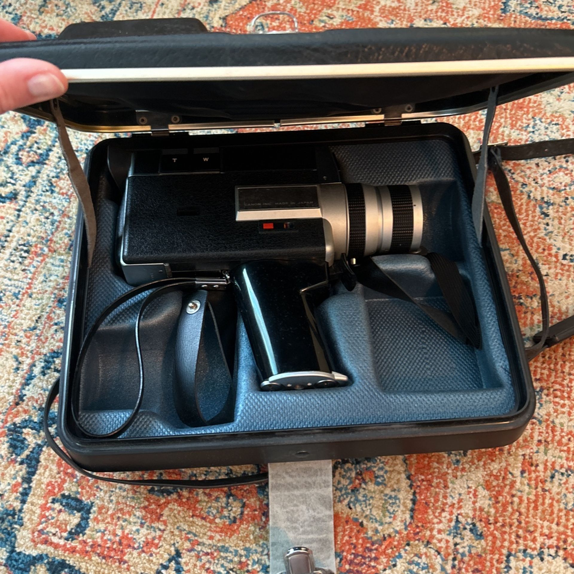 Canon Super 8 Film Video Camera Auto Zoom 518 SV for Sale in San