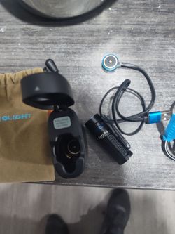 Olight baton 3 with charging cable and cable for power bank