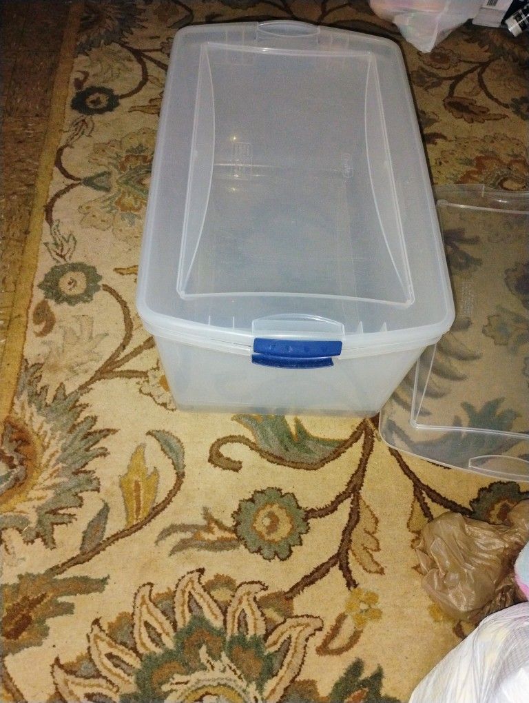 2 Large Plastic Storage Containers $9. Each Pickup Only Cash 
