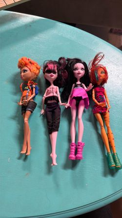 Monster high dolls