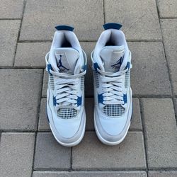 Jordan 4 Military Blue size 10