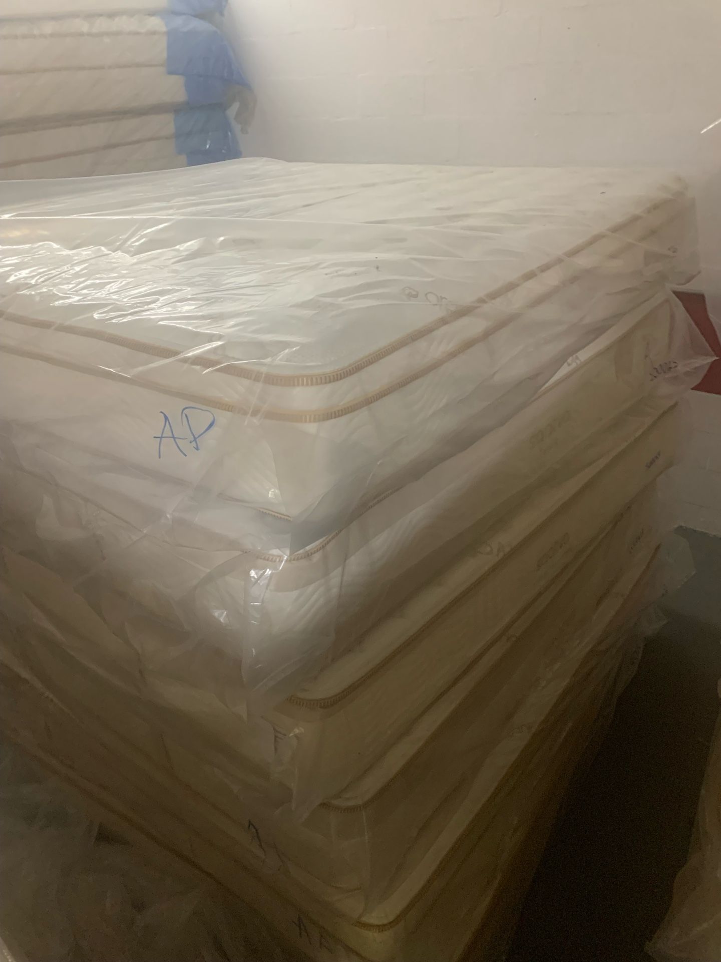 Luxury Saatva & Tempur-Pedic Mattresses – 50-80% Off! • Brand New, Minor Blemishes (Nothing That Affects Comfort) • King, Queen, Full, T