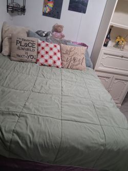 Queen size bed