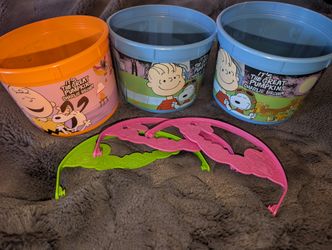 2016 McDonalds 50 years The Great Pumpkin buckets