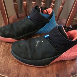 NIKE JORDAN Why Not AA2510-015 Black/Red/Blue Men Basketball Shoe size 12.5