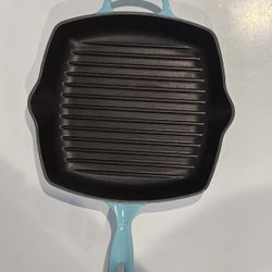 Le Creuset Cast Iron Skillet 11"