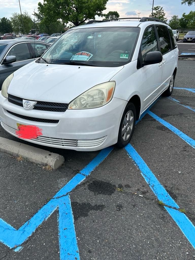 2004 Toyota Sienna