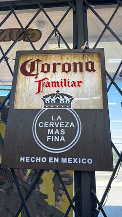 Corona Familiar Light Up Sign