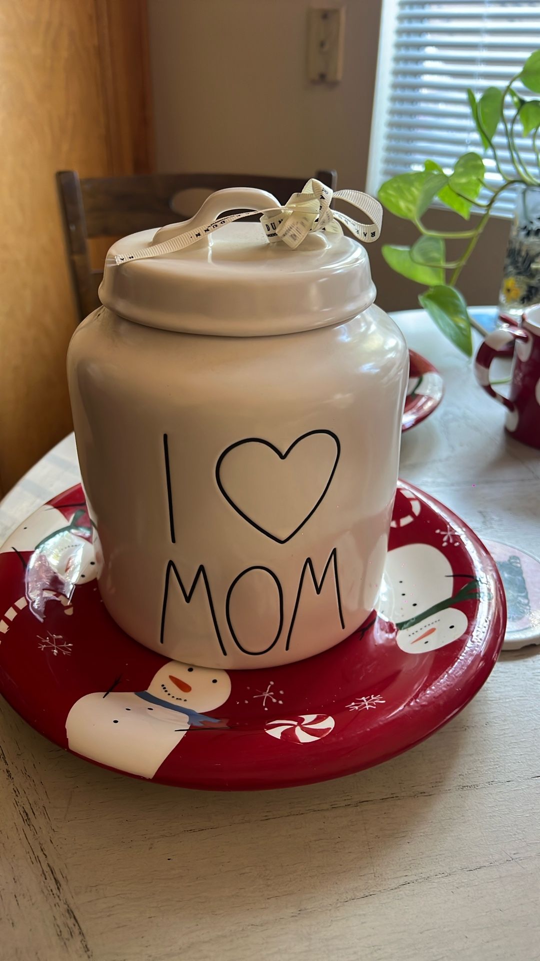New Rae Dunn I love Mom Canister Glass