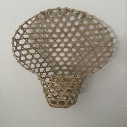 Vintage Boho MCM Jungalow Farmhouse Woven Wicker Rattan Wall Plant Flower Peacock Basket
