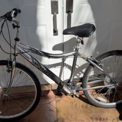 Adult Bicycle Avalon Bike 26 Inch Wheels 21 Speed. Aluminum frame, rear suspension