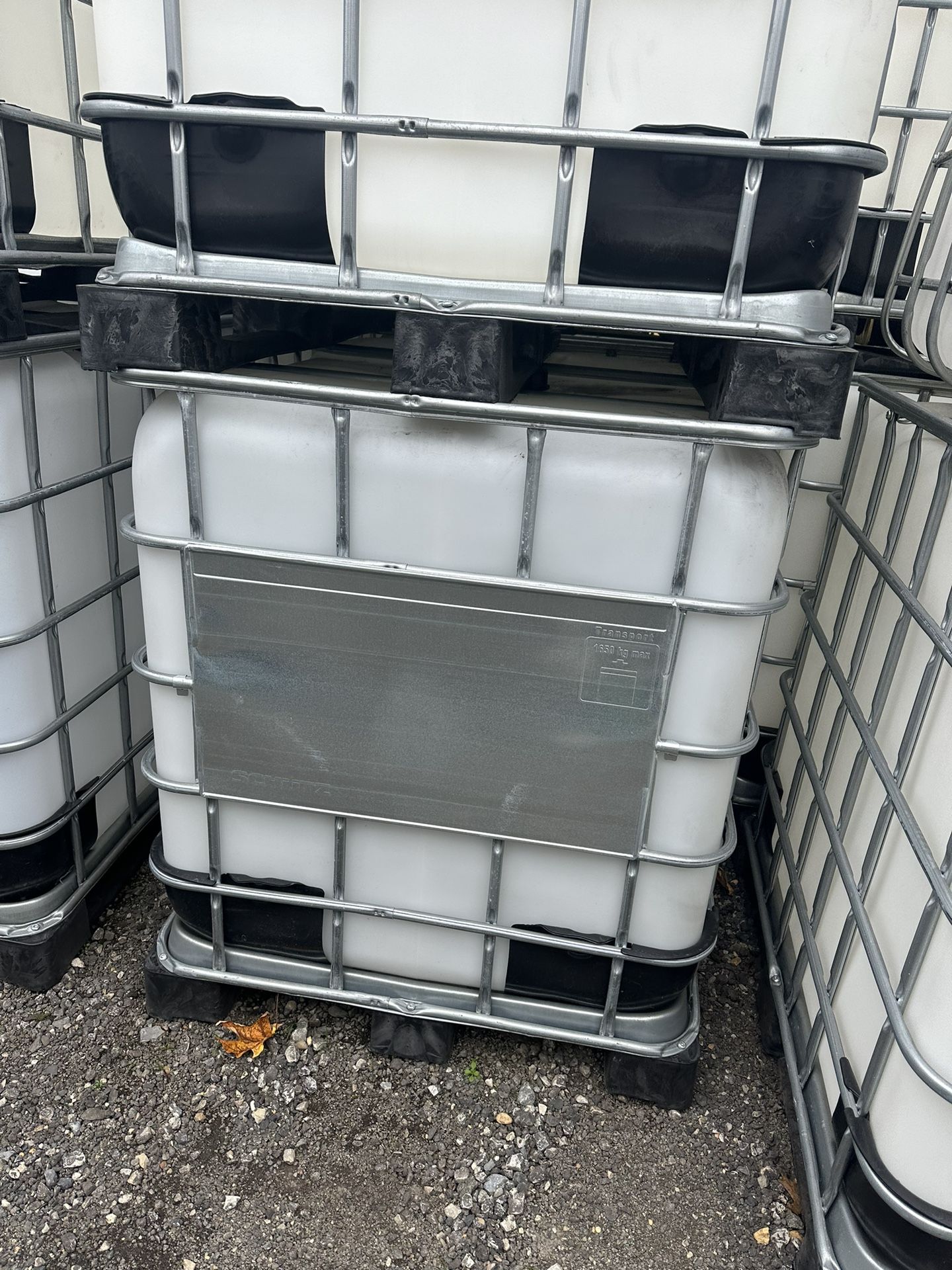 Brand New 275 Gal Ibc Totes
