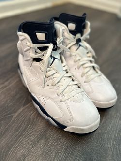 Midnight Navy Jordan 6s