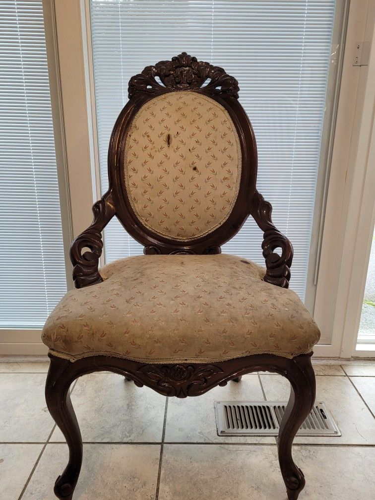 Antique Victorian Parlor Accent Chair For Restoration
