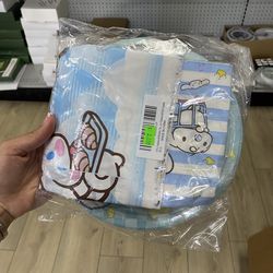 Cinnamoroll themed party supply set includes decorative items featuring the Sanrio character