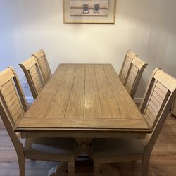 Dining Room Table and 6 Chairs