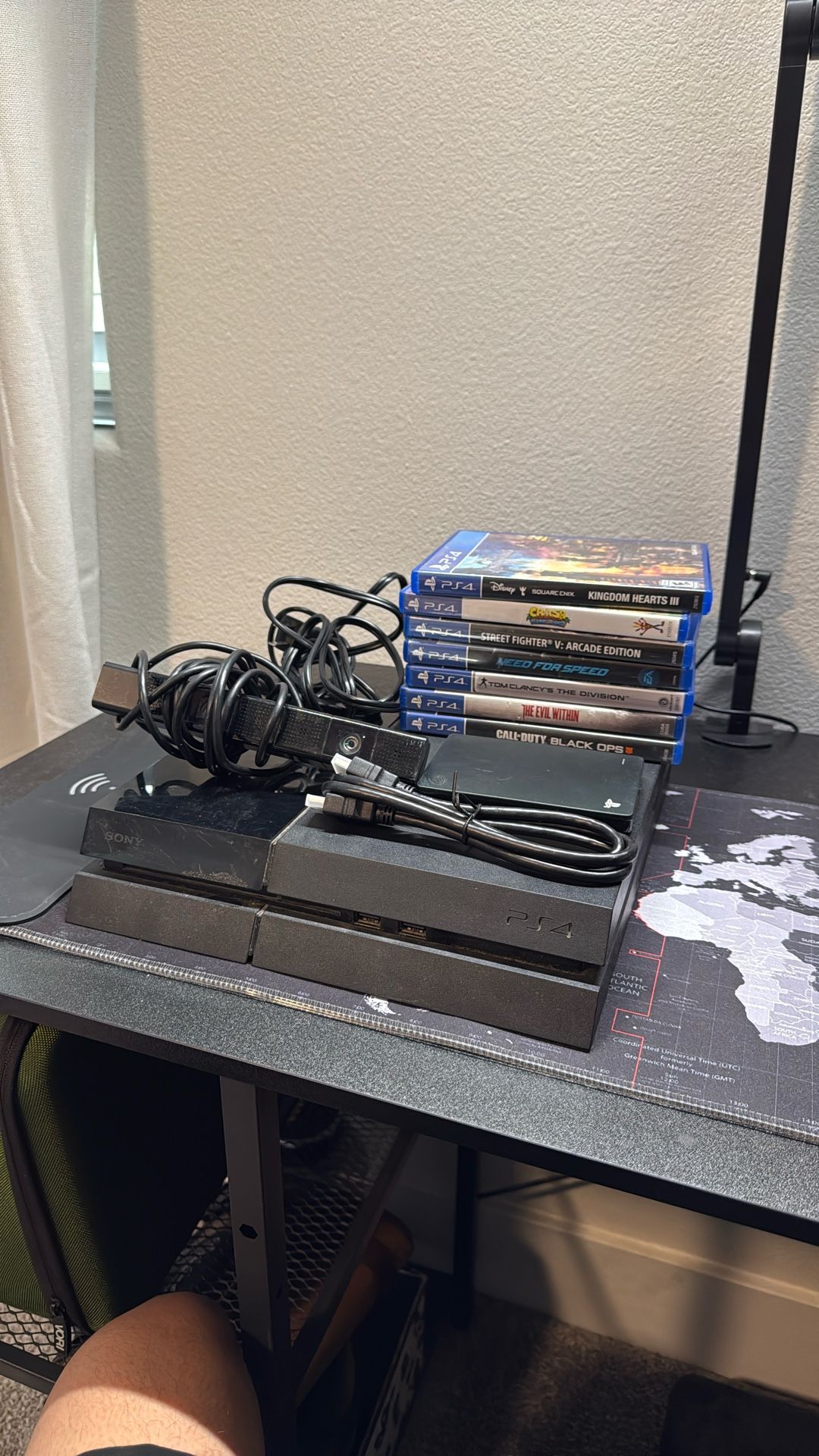 PS4 Bundle W/7 Games
