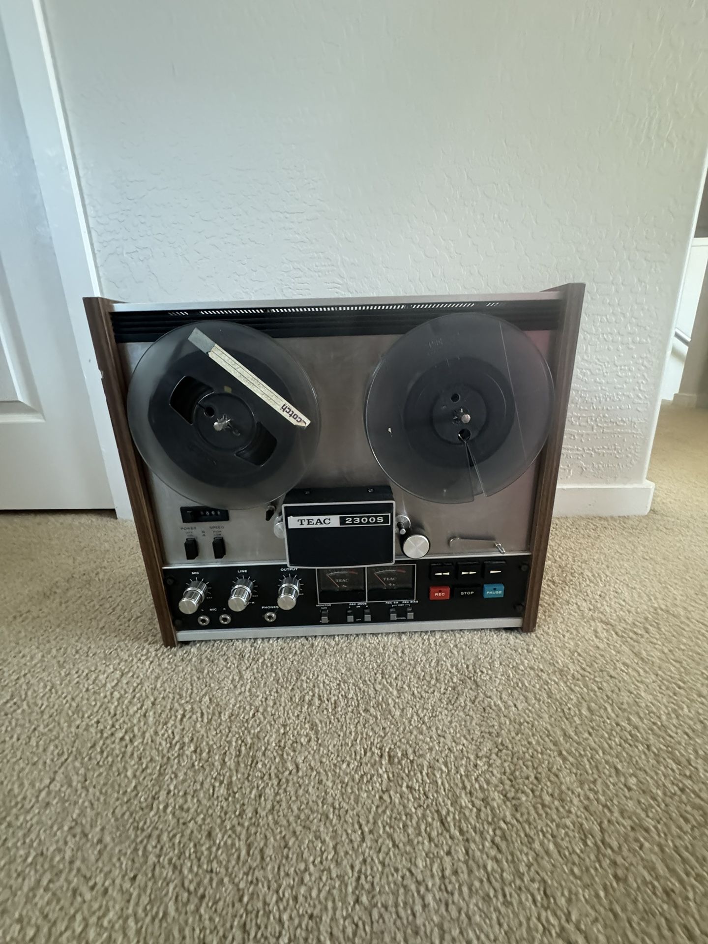 TEAC A-2300S