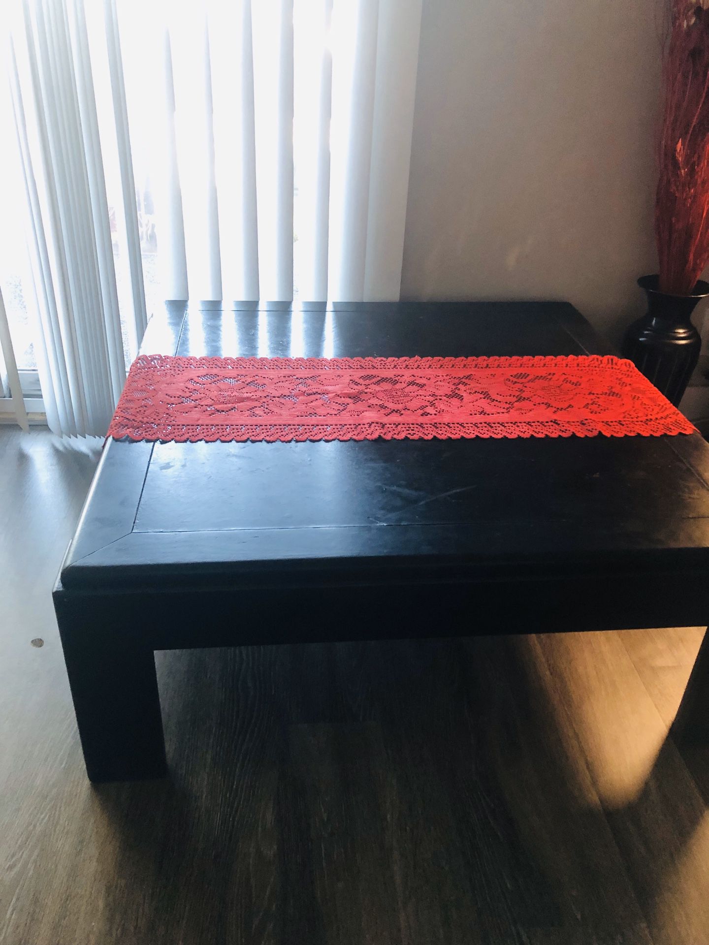 Coffee table very good condition