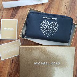 Michael Kors Navy Wallet 
