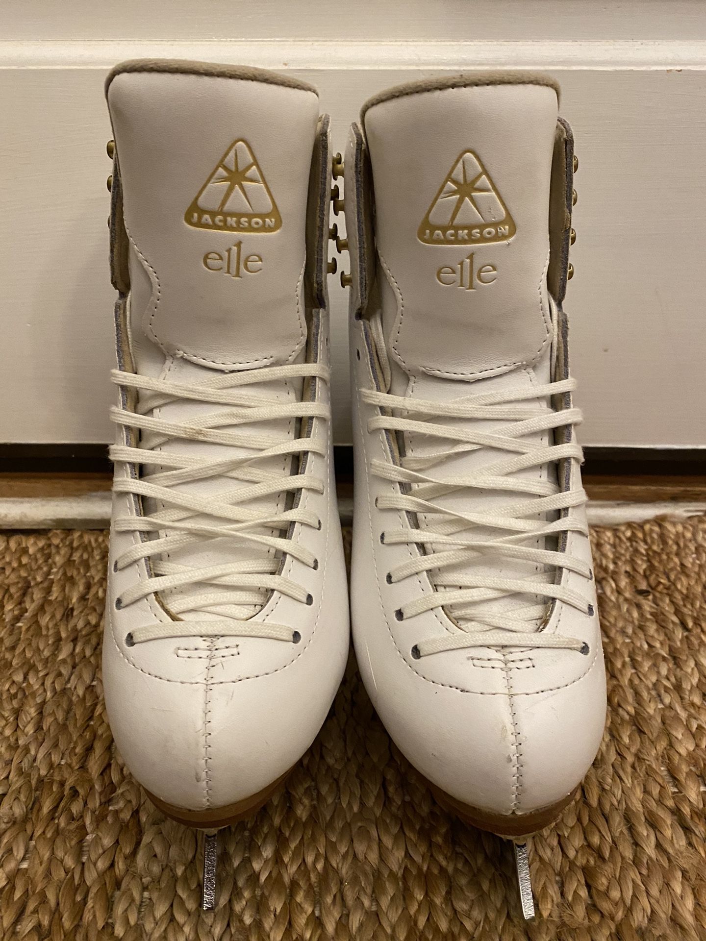 Jackson Elle  Figure Skates Size 4.5