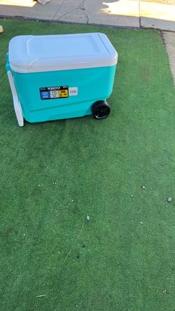 Igloo 38 Qt Wheeled Cooler