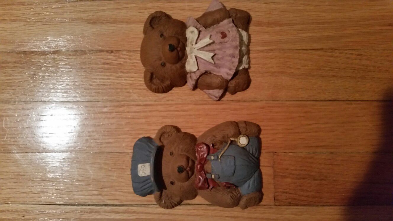 Set of ceramic teddy bear plaques