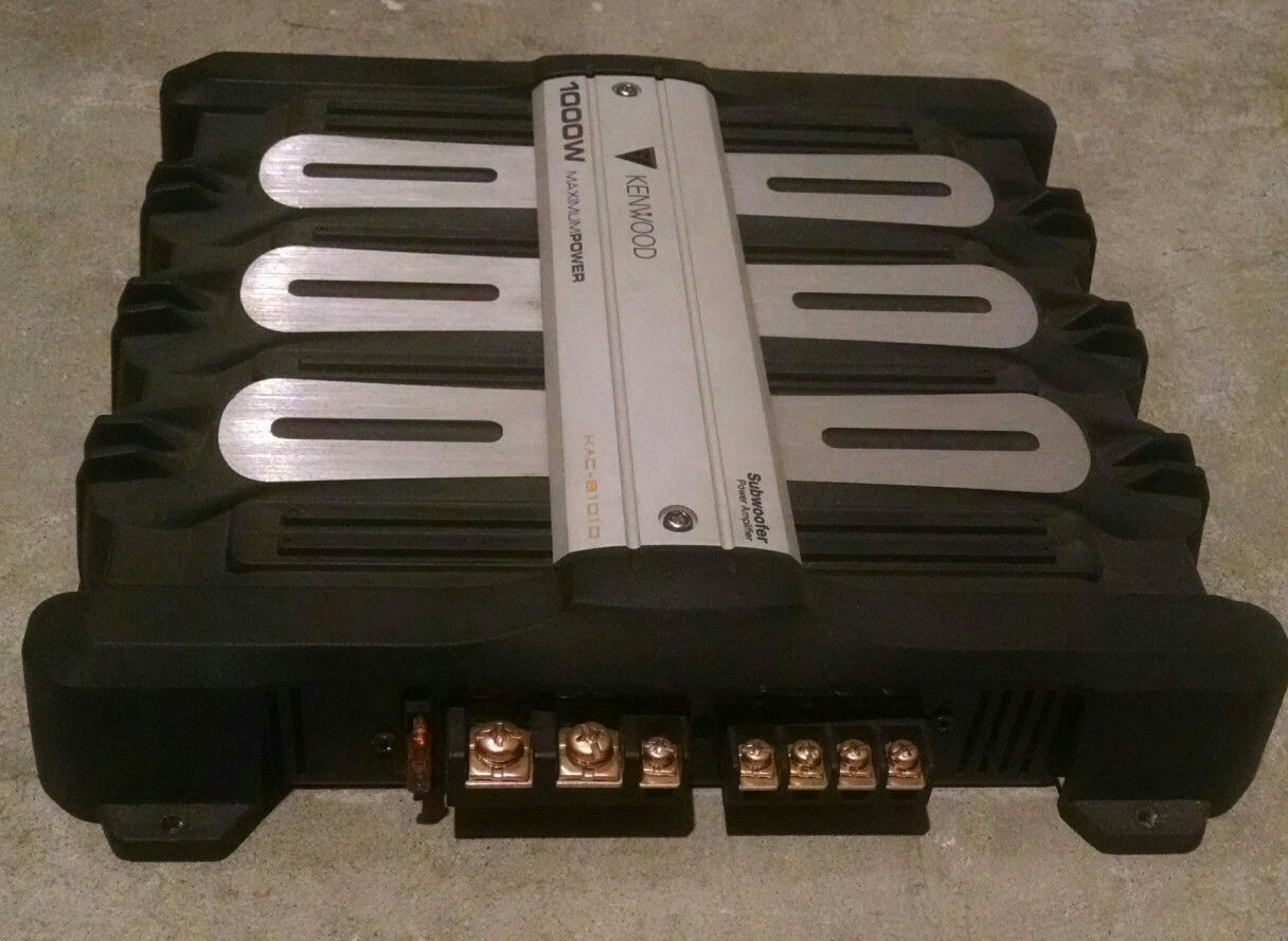 Kenwood KAC-8101D 1000w Sub Amp