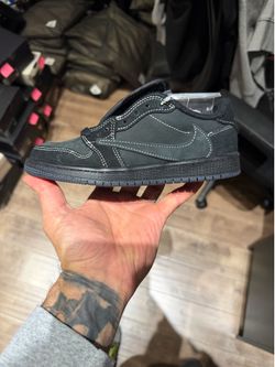 Travis Scott phantom 10c