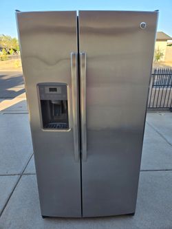 Refrigerator GE Stainless Steel