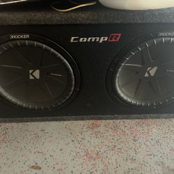 Kicker Comp R Subwoofers With Box 12”