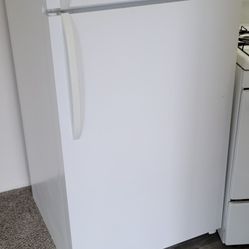 Frigidaire Gas Stove White Glass Front And Frigidaire Refrigerator 