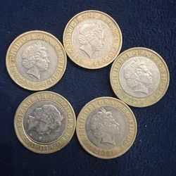 England 🏴󠁧󠁢󠁥󠁮󠁧󠁿 (Queen Elizabeth ) 2 pounds (5 pieces)
