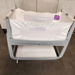 Snuzpod 3 gray  bedside baby crib lockable bassinet newborn to 18lb
